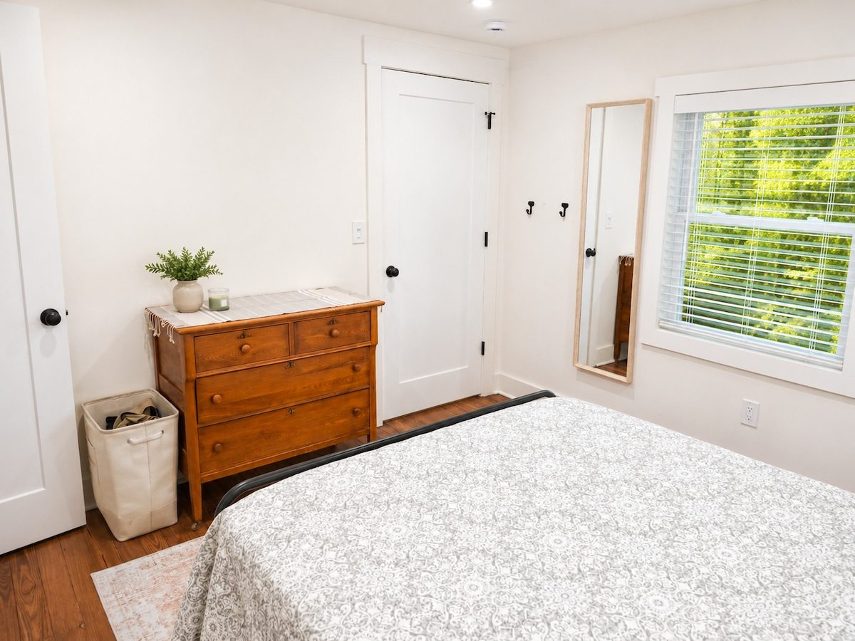 Farmhouse · Bedroom 1